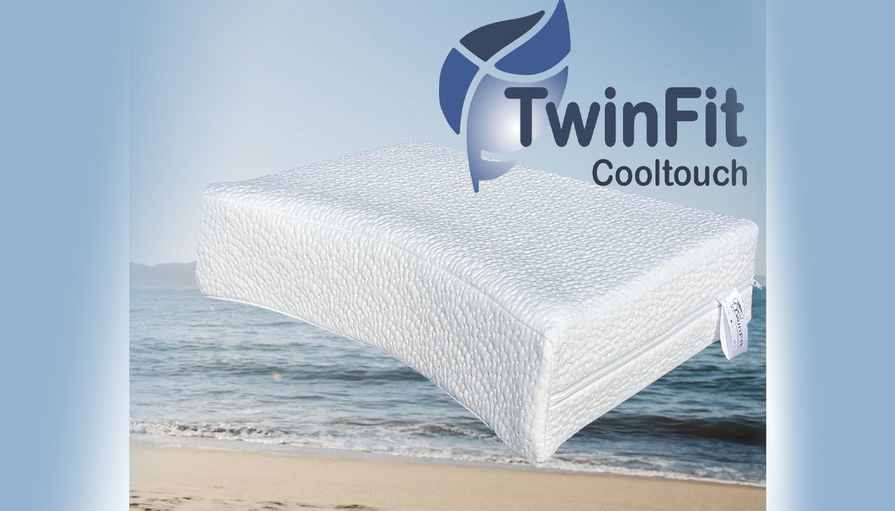 Cooltouch: Das Kissen reagiert temperaturausgleichend und verhindert Stauwärme.